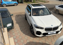 BMW X5 2022 года