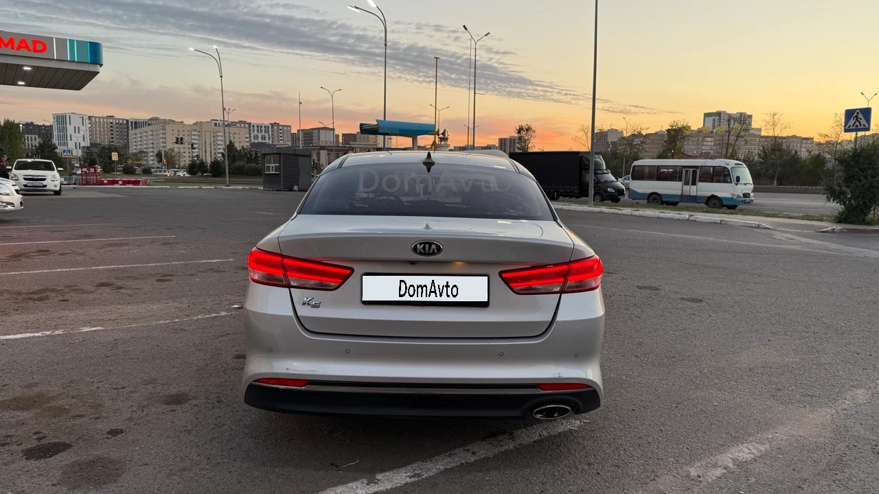 Kia K5, 2016