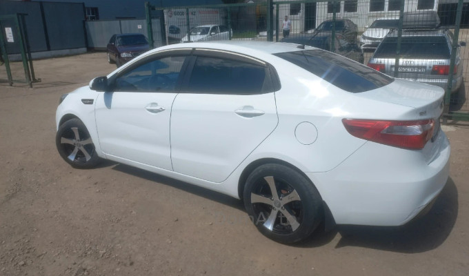 Kia Rio 2014 года