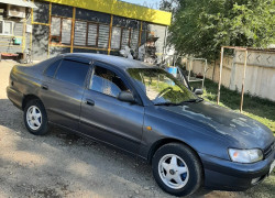 Toyota Carina E 1993 года