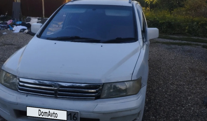Mitsubishi Chariot 1998 года