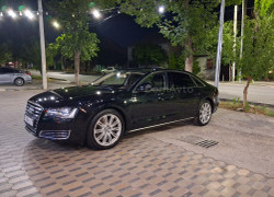 Audi A8 2011 года