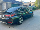 Lexus ES 2019 года