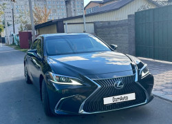 Lexus ES 2019 года
