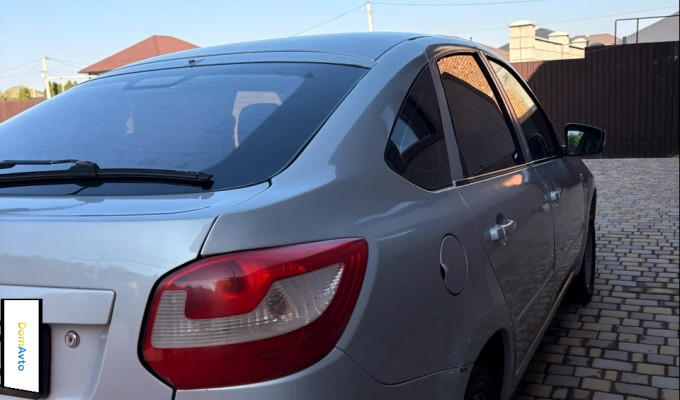 ВАЗ (Lada) Granta 2015 года