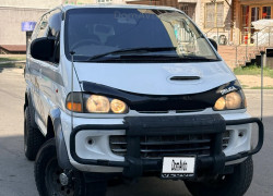 Mitsubishi Delica 1995 года