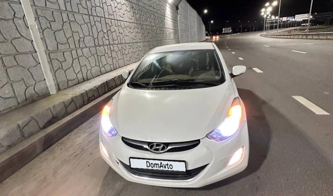 Hyundai Avante 2011 года