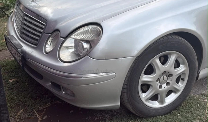 Mercedes-Benz E-Класс 2003 года