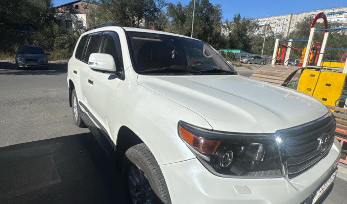 Toyota Land Cruiser 2012 года