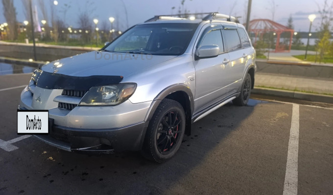 Mitsubishi Outlander 2005 года