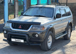 Mitsubishi Montero Sport 2000 года