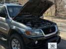 Mitsubishi Montero Sport 2000 года