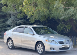 Toyota Camry 2010 года