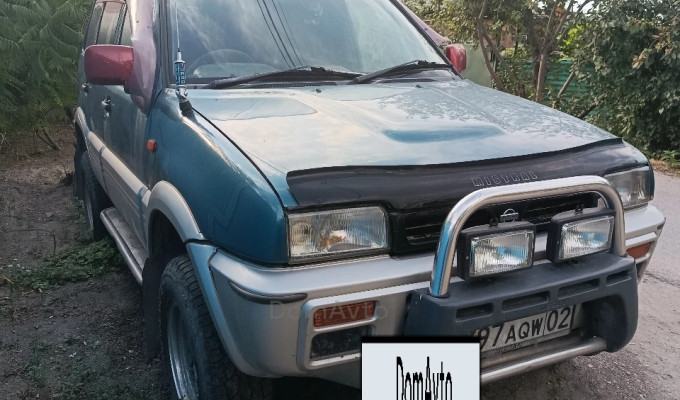 Nissan Mistral 1995 года