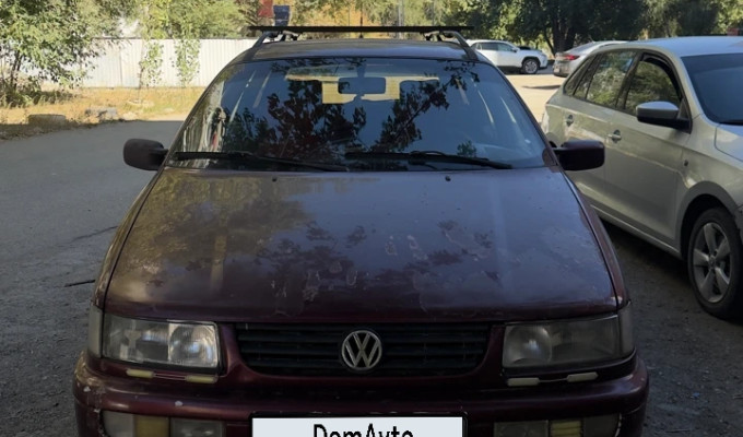 Volkswagen Passat 1993 года