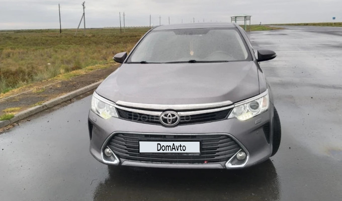 Toyota Camry 2016 года