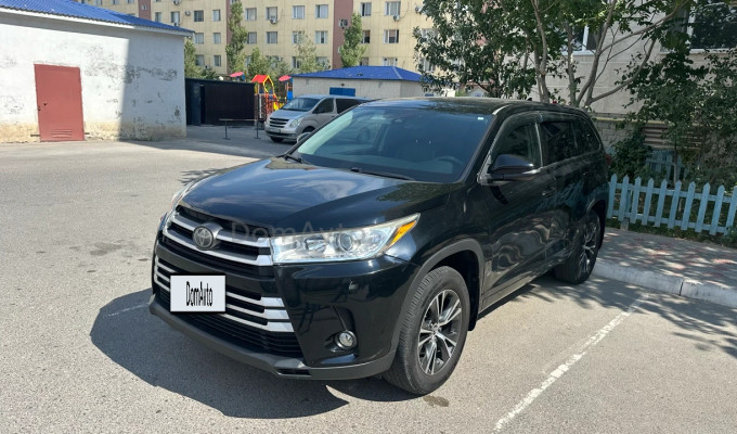 Toyota Highlander 2017 года