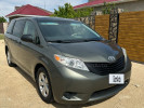 Toyota Sienna 2011 года