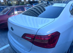 Kia K7 2011 года