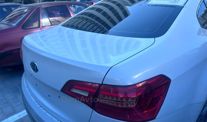Kia K7 2011 года