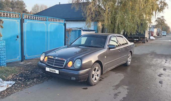 Mercedes-Benz E-Класс 1996 года