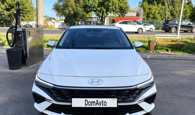 Hyundai Elantra 2024 года