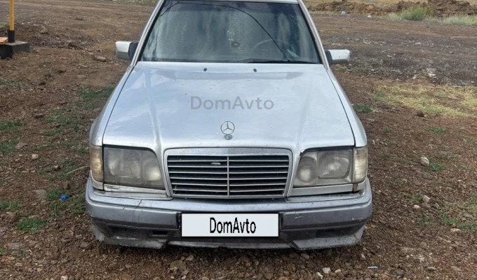 Mercedes-Benz E-Класс 1995 года
