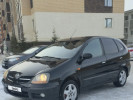 Nissan Almera Tino 2003 года