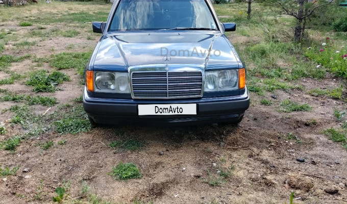 Mercedes-Benz E-Класс 1992 года