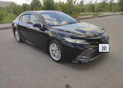 Toyota Camry 2020 года