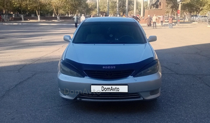 Toyota Camry 2005 года