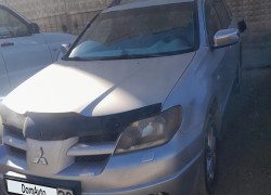 Mitsubishi Outlander 2004 года