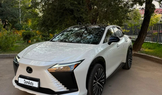 Lexus RZ 2023 года