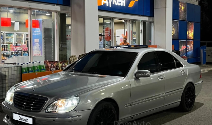 Mercedes-Benz S-Класс 2000 года