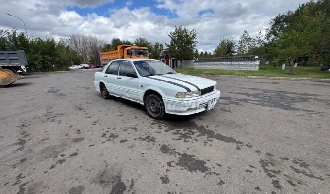Mitsubishi Galant 1992 года