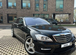 Mercedes-Benz S-Класс 2006 года