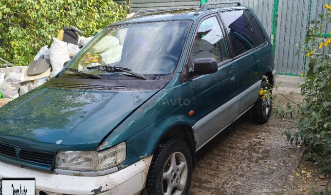 Mitsubishi Space Runner 1993 года