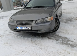 Toyota Camry 1998 года