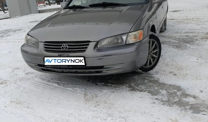 Toyota Camry 1998 года
