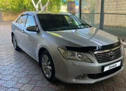 Toyota Camry 2012 года