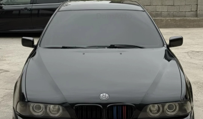 BMW 5 серия 2000 года