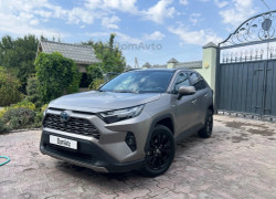 Toyota RAV4 2024 года