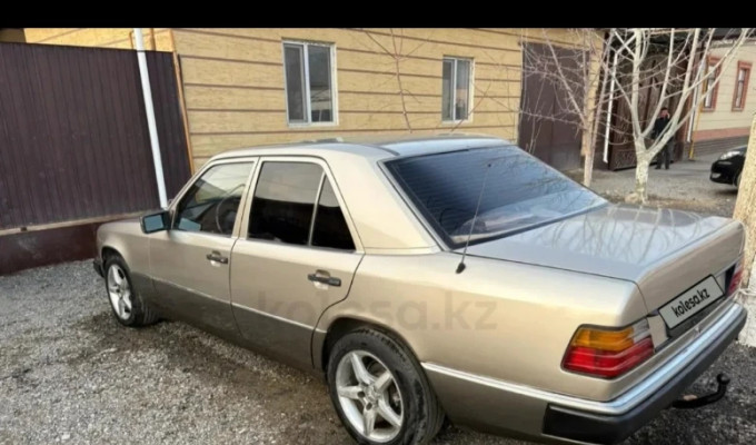 Mercedes-Benz E-Класс 1992 года