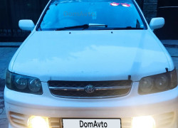 Nissan R'nessa 1997 года