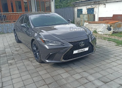 Lexus ES 2022 года