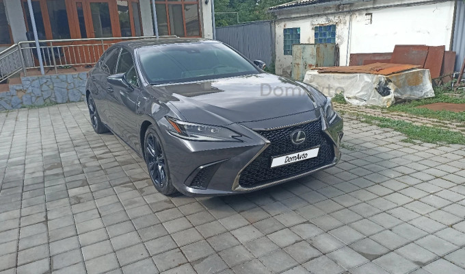 Lexus ES 2022 года