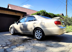 Toyota Camry 2005 года