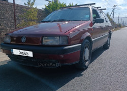 Volkswagen Passat 1992 года