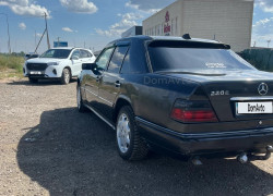Mercedes-Benz E-Класс 1994 года