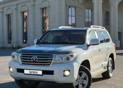 Toyota Land Cruiser 2012 года